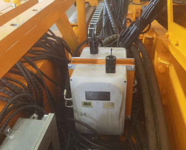 提升煤礦設(shè)備管理效率：石家莊煤機(jī)掘進(jìn)機(jī)齒輪系統(tǒng)在線油液監(jiān)測應(yīng)用 圖2