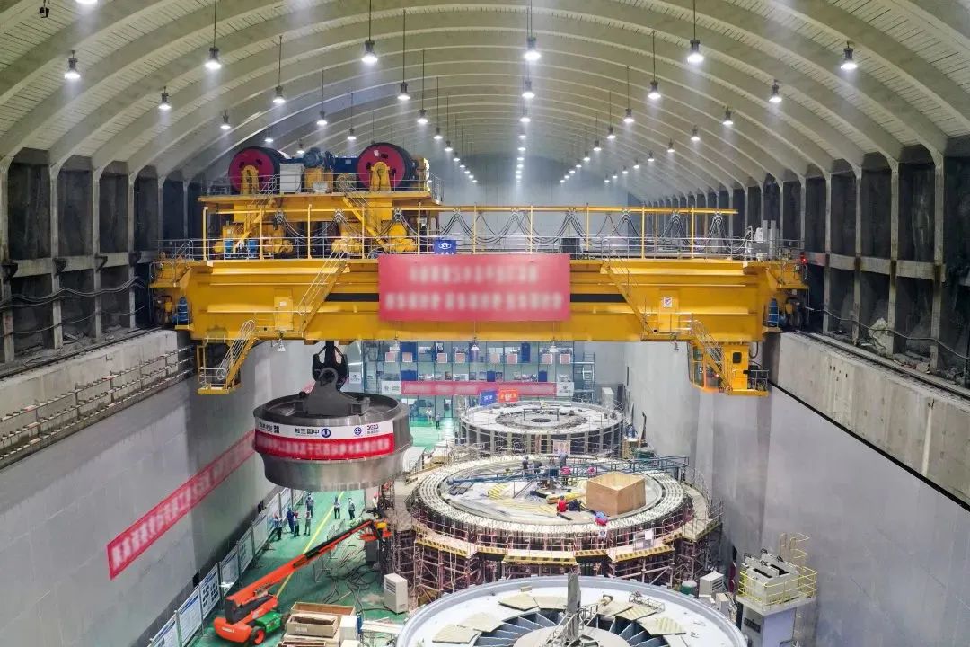 發(fā)電機(jī)組安裝與維護(hù).jpg